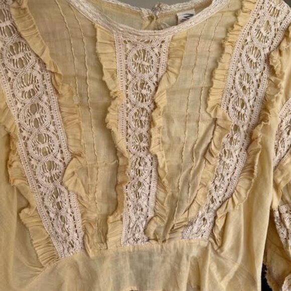 Magnolia Pearl Daffodil Marburger Top - Picture 4 of 6